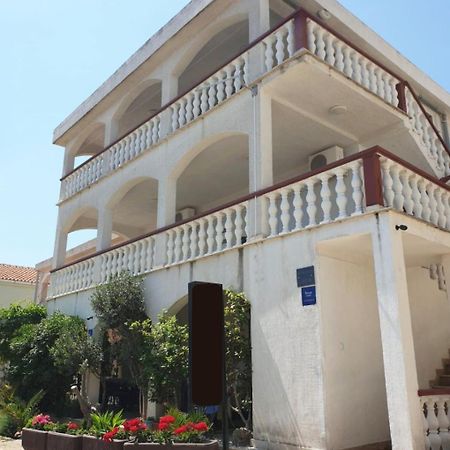 Apartments Bozica Vir Bagian luar foto